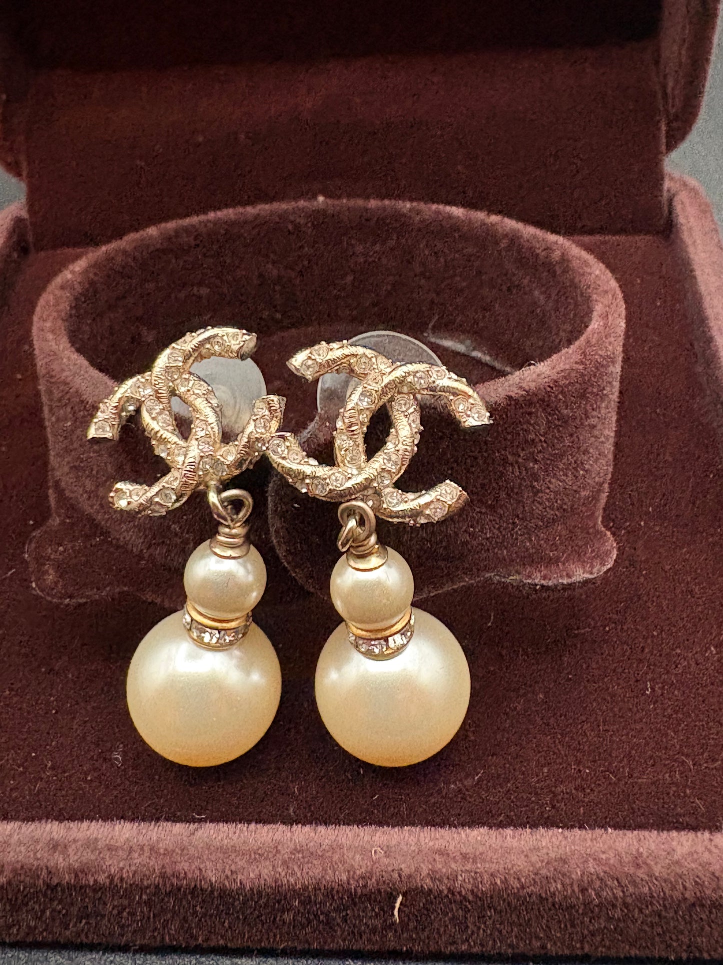 2018 CC Pearl Dangle Earrings