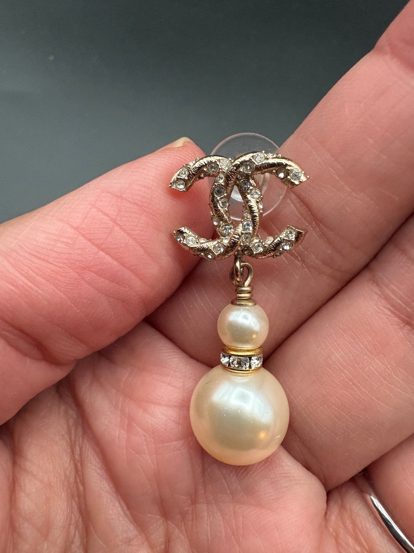 2018 CC Pearl Dangle Earrings