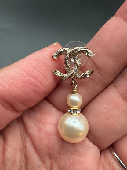 2018 CC Pearl Dangle Earrings