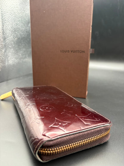 Louis Vuitton Vernis Amarante Zippy Wallet