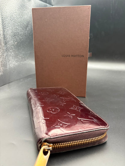 Louis Vuitton Vernis Amarante Zippy Wallet