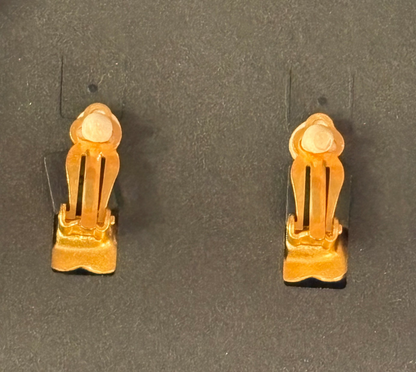 Vintage CHANEL Clover CC Earrings