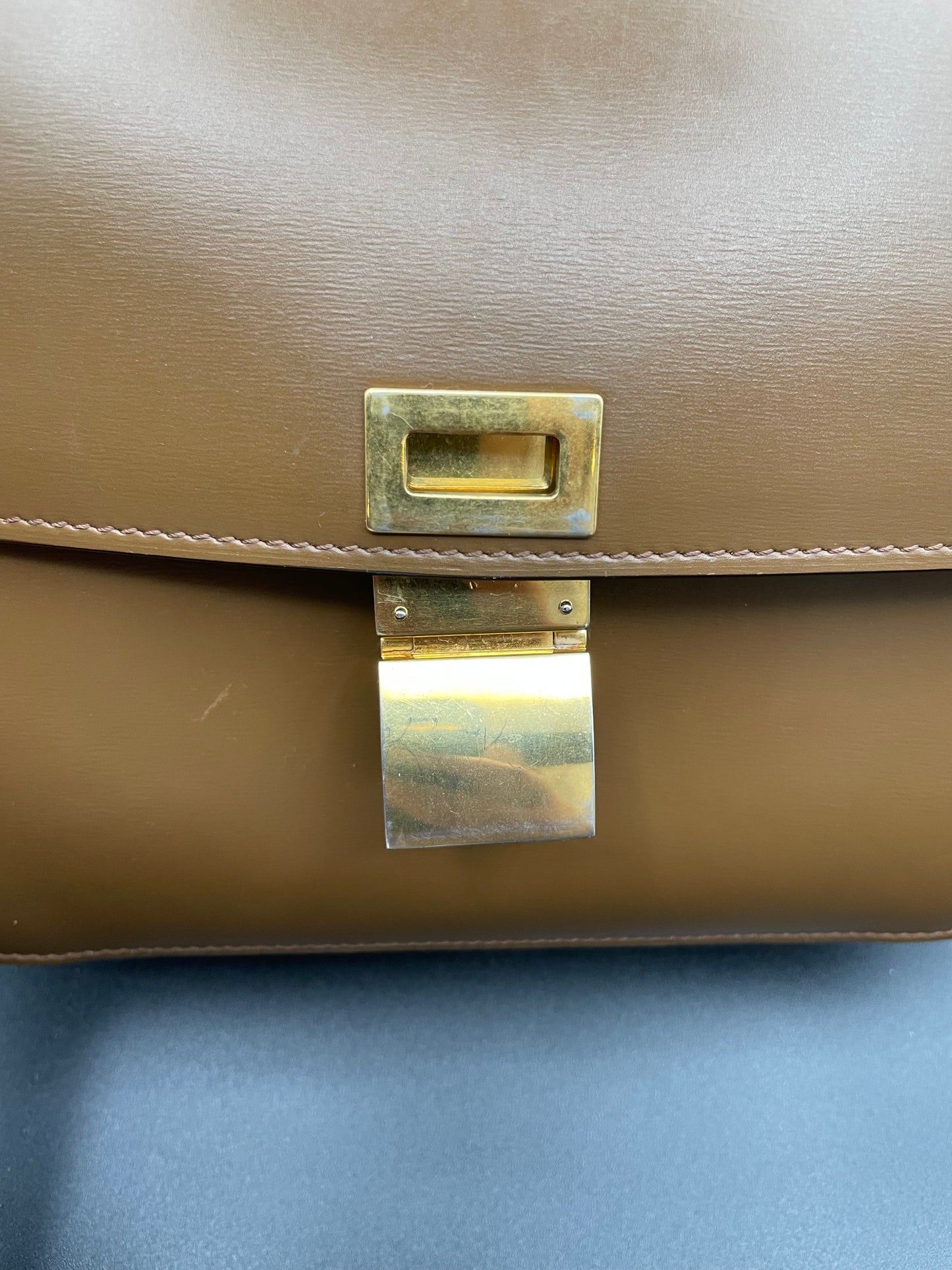 Box Medium Classic Box Camel