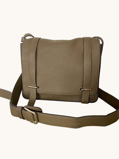 Hermes Beton Taurillon Clémence Exterior · Bleu Electrique Interior