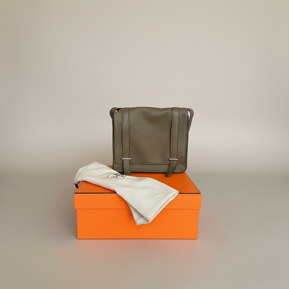 Hermes Beton Taurillon Clémence Exterior · Bleu Electrique Interior